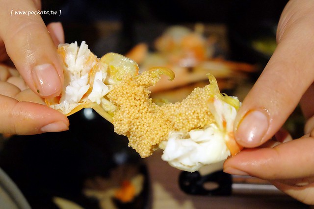 愛沐鍋物┃台中火鍋推薦:來自日本的札幌蟹黃豆腐、海膽豆腐、築地大牡丹蝦、冰鮮龍蝦、喜知次鮮魚,Prime美國雪花牛肉,食材高檔又新鮮,鄰近逢甲商圈,令人吃完立刻想回訪的火鍋店 @飛天璇的口袋