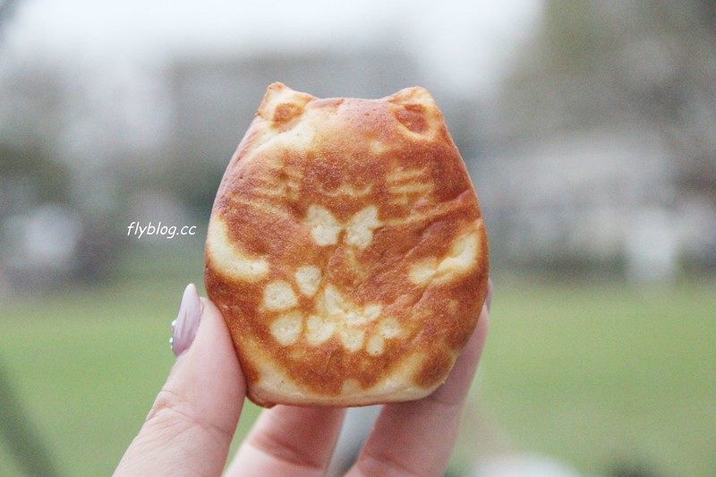 胖貓爆漿雞蛋糕┃台中北屯:可愛的貓咪造型雞蛋糕,北屯新都公園旁邊餐車,週未假日才會出現擺攤 @飛天璇的口袋