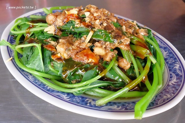 台中南屯|品溱越南河粉.隱身在黎明市場裡的越南小吃店,由越南新娘自已經營 @飛天璇的口袋