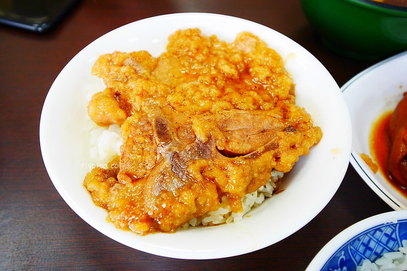 南屯蕭爌肉飯┃台中南屯:台中最大的永春東路旗艦店,爌肉飯是台中人的早餐,道地小吃好吃又不貴 @飛天璇的口袋