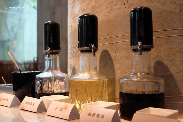 八豆食府精緻鍋物@崇德店┃全新品牌再出發,環境漂亮大器深具質感,食材高級有誠意,有美國金牌極黑和牛、西班牙伊比利豬、智利生凍帝王蟹和花田喜彘紅蘿蔔豬,北屯地區餐廳美食新選擇 @飛天璇的口袋