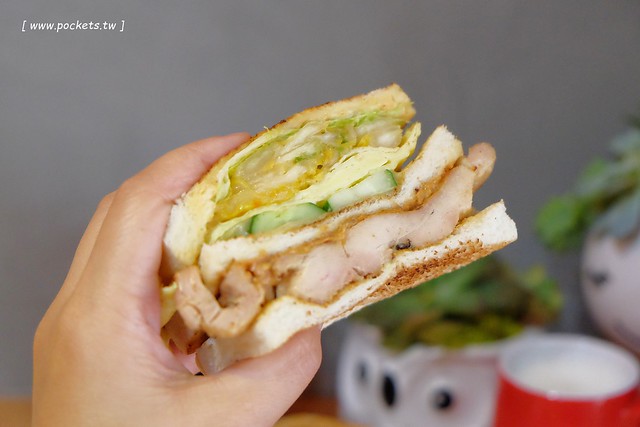 明治時期碳烤吐司|使用小農直送鮮乳、nutella榛果醬、福源花生醬,火爐碳烤肉品降低油脂,料多實在現點現做,品嚐松山區巷弄間的小清新(已歇業) @飛天璇的口袋