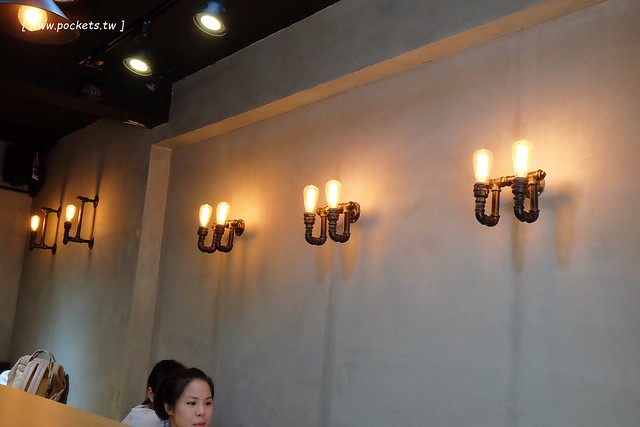 明治時期碳烤吐司|使用小農直送鮮乳、nutella榛果醬、福源花生醬,火爐碳烤肉品降低油脂,料多實在現點現做,品嚐松山區巷弄間的小清新(已歇業) @飛天璇的口袋