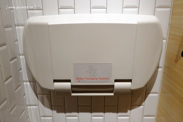 八豆食府精緻鍋物@崇德店┃全新品牌再出發,環境漂亮大器深具質感,食材高級有誠意,有美國金牌極黑和牛、西班牙伊比利豬、智利生凍帝王蟹和花田喜彘紅蘿蔔豬,北屯地區餐廳美食新選擇 @飛天璇的口袋