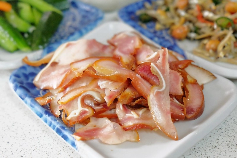 宜蘭楊彩卿魚丸米粉專賣店|員山在地50年著名米粉湯老店,魚丸也是招牌人氣必點 @飛天璇的口袋