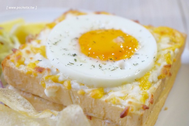 台中早午餐推薦懶人包┃推薦2017年台中15間優質早午餐店:漢堡巴士. Emma’s Cafe. 杉禾亭. Bistro88. 麵包市集. 好堅果咖啡. 對了出發. 小家朝食. 春田210. 找晨手作輕食. 隱巷. 巴特三店. 憲賣咖啡. 入口鬆餅. hoyo cafe @飛天璇的口袋