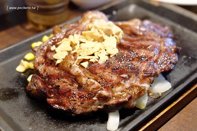 【日本愛知】Ikinari Steak立食牛排.いきなりステーキ~站著吃的炭烤牛排,牛排啾西又有肉香,大啖日本和牛的好滋味,食尚玩家推薦的日本銀座美食 @飛天璇的口袋