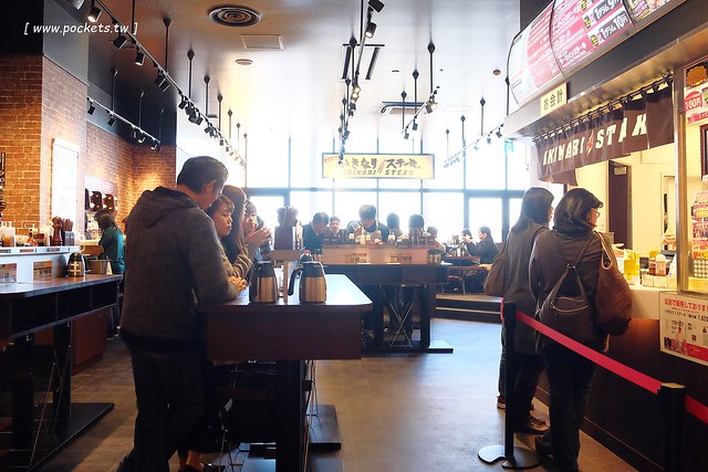 【日本愛知】Ikinari Steak立食牛排.いきなりステーキ~站著吃的炭烤牛排,牛排啾西又有肉香,大啖日本和牛的好滋味,食尚玩家推薦的日本銀座美食 @飛天璇的口袋