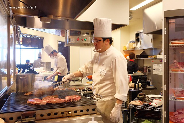 【日本愛知】Ikinari Steak立食牛排.いきなりステーキ~站著吃的炭烤牛排,牛排啾西又有肉香,大啖日本和牛的好滋味,食尚玩家推薦的日本銀座美食 @飛天璇的口袋