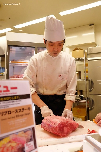 【日本愛知】Ikinari Steak立食牛排.いきなりステーキ~站著吃的炭烤牛排,牛排啾西又有肉香,大啖日本和牛的好滋味,食尚玩家推薦的日本銀座美食 @飛天璇的口袋