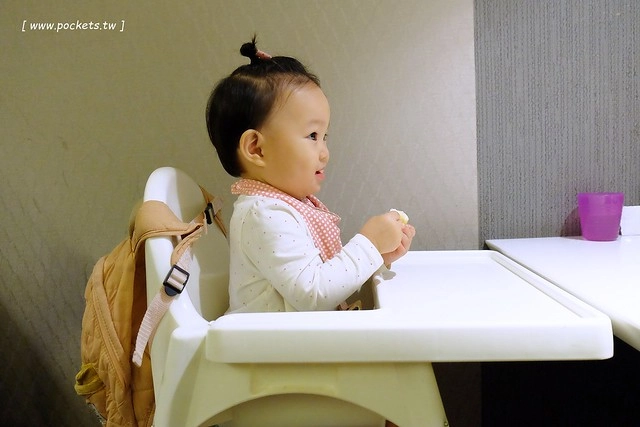 Ping 18 日法輕食┃台中西屯美食:老闆是藍帶學校畢業的,料理結合日式和法式的創意,推薦海味金沙義大利麵和松露牛肝菌燉飯,新菜單上市選擇性更多 @飛天璇的口袋