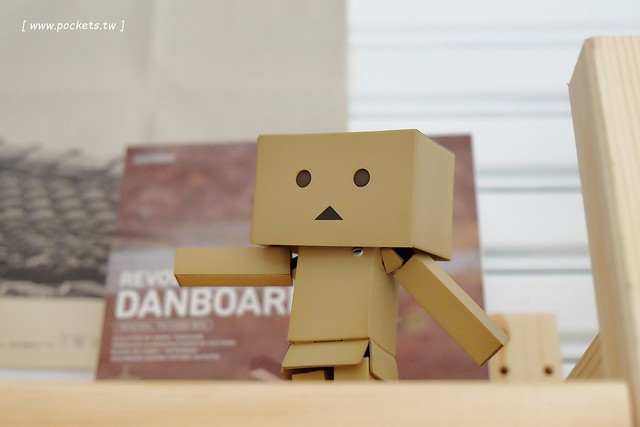 小森空間.Komori┃台中北區美食:充滿無印良品氛圍的日系小店,以手作甜點和中式花茶為主,店裡有很多可愛的卡通公仔,地下室做為藝術作品展覽空間 @飛天璇的口袋