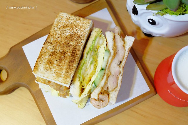 明治時期碳烤吐司|使用小農直送鮮乳、nutella榛果醬、福源花生醬,火爐碳烤肉品降低油脂,料多實在現點現做,品嚐松山區巷弄間的小清新(已歇業) @飛天璇的口袋