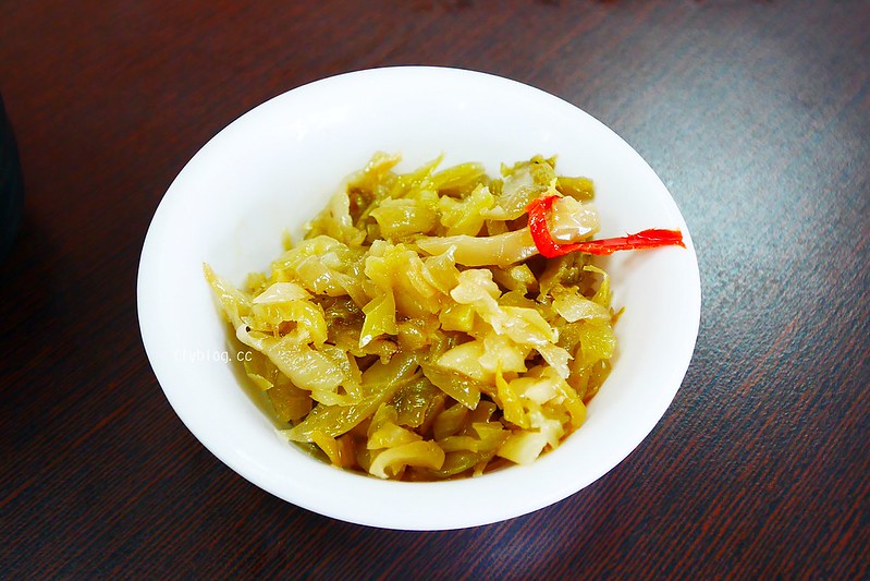 南屯蕭爌肉飯┃台中南屯:台中最大的永春東路旗艦店,爌肉飯是台中人的早餐,道地小吃好吃又不貴 @飛天璇的口袋