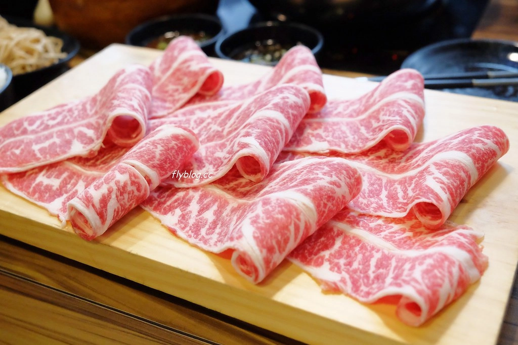 桃園美食|牧石鍋物.食材頂級澎派的鴛鴦火鍋,不喜歡蔬菜還可以換成海鮮 @飛天璇的口袋