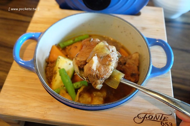 Fonte653 丰鑄鐵鍋料理┃台中南屯美食:低溫烹飪料理手法,呈現出食材最單純的美味,台中少見的鑄鐵鍋料理,很優質的環境和餐點,下午茶6/17起上市 @飛天璇的口袋