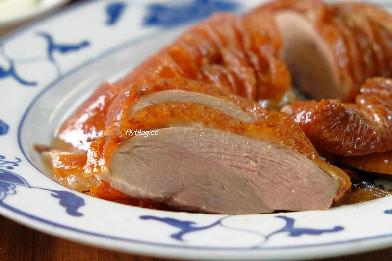 台中南屯|荔茲櫻桃鴨.路邊也可以吃到五星級的烤鴨,$1080元起享用一鴨三吃 @飛天璇的口袋