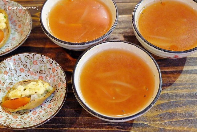 昨日花卷┃台中西區美食:Fusion創意料理作法,將各國料理融入菜色,新菜單正式上市,打卡破百送開胃菜,商業午餐送飲料,週五夜晚啤酒買一送一 @飛天璇的口袋