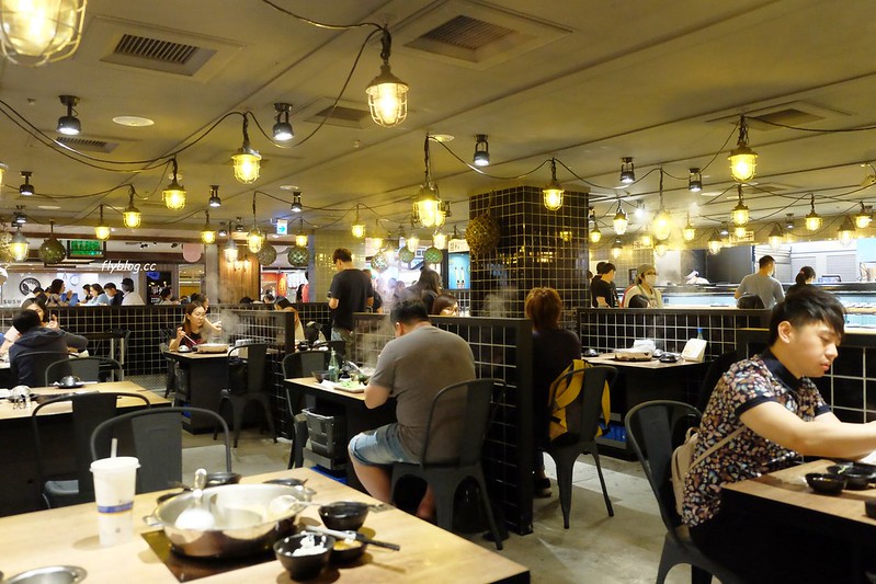 祥富水產沙茶火鍋超市┃台中北區:一個人$30元火鍋湯底,自已到超市買食材煮火鍋,享受在家煮火鍋的概念,中友百貨地下三樓 @飛天璇的口袋