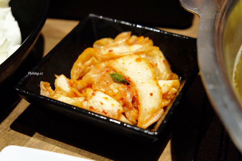 祥富水產沙茶火鍋超市┃台中北區:一個人$30元火鍋湯底,自已到超市買食材煮火鍋,享受在家煮火鍋的概念,中友百貨地下三樓 @飛天璇的口袋