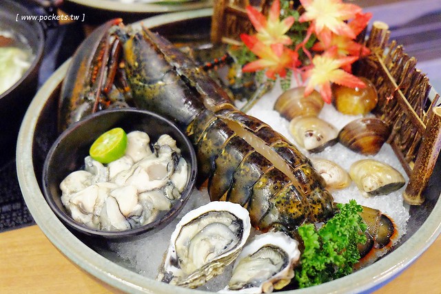 台中火鍋店推薦懶人包┃推薦2017年台中10間優質火鍋店:鮨樂海鮮市場. 珍的好餐廳. 寬窄巷子. 肉魂鑄鐵料理. 灰鴿. 八豆食府火鍋. 愛沐鍋物. 萬客什鍋. 一鼎豐麻辣香. 黑毛屋鍋物 @飛天璇的口袋