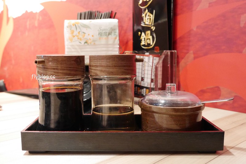 那個鍋.一中店┃台中北區:一個人也可以吃麻辣鍋,還有手工麵無限吃到飽,一中店試賣期間全面5折 @飛天璇的口袋