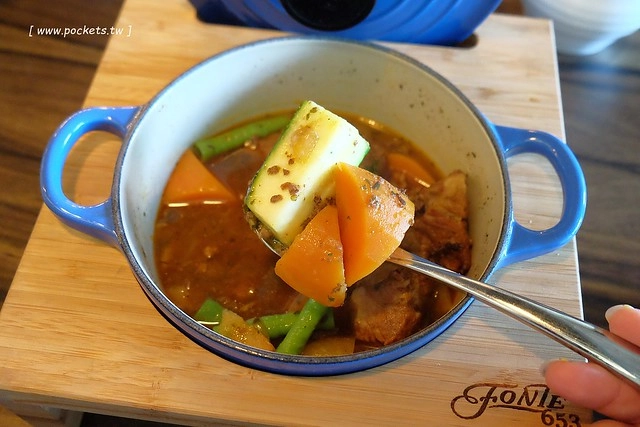 Fonte653 丰鑄鐵鍋料理┃台中南屯美食:低溫烹飪料理手法,呈現出食材最單純的美味,台中少見的鑄鐵鍋料理,很優質的環境和餐點,下午茶6/17起上市 @飛天璇的口袋