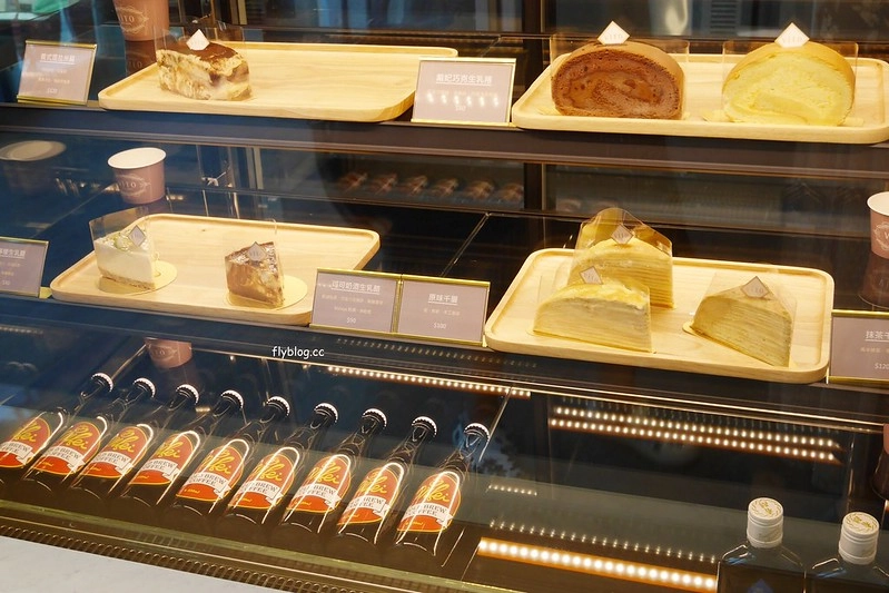 Vito義式冰淇淋┃台中南屯:來自日本福岡的冰淇淋專賣店,主打新鮮水果口味,超好拍的網美打卡牆 @飛天璇的口袋