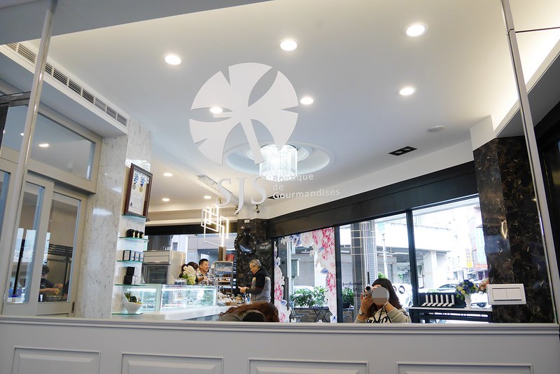 SJS法式甜點┃台中北區:主廚擁有法式藍帶證照,引進歐美開放式廚房,中區也吃的到精美的法式甜點 @飛天璇的口袋