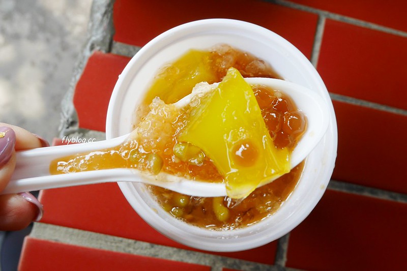 台中清水|樹下阿婆粉圓冰.紫雲嚴阿婆粉圓冰,手工製作的銅板美食 @飛天璇的口袋