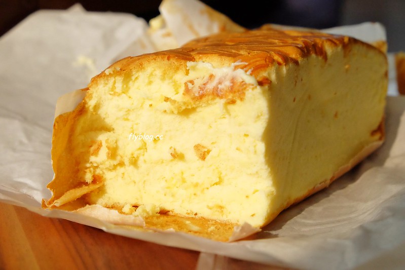 彰化美食|蓁古早味現烤蛋糕,還沒出爐就排隊的古早味蛋糕,彰化在地人的人氣下午茶 @飛天璇的口袋