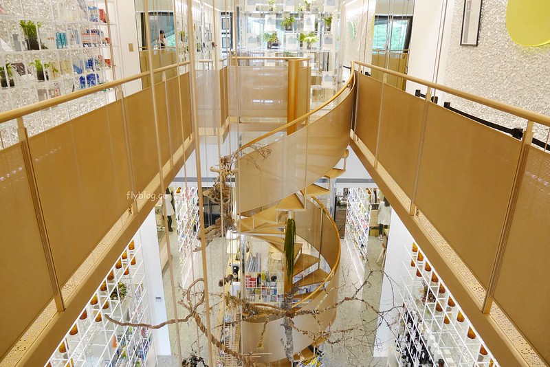 【台中西屯】分子藥局.Molecure,台中超美藥局咖啡館,時尚又好拍的環境,還有手沖咖啡可以喝 @飛天璇的口袋