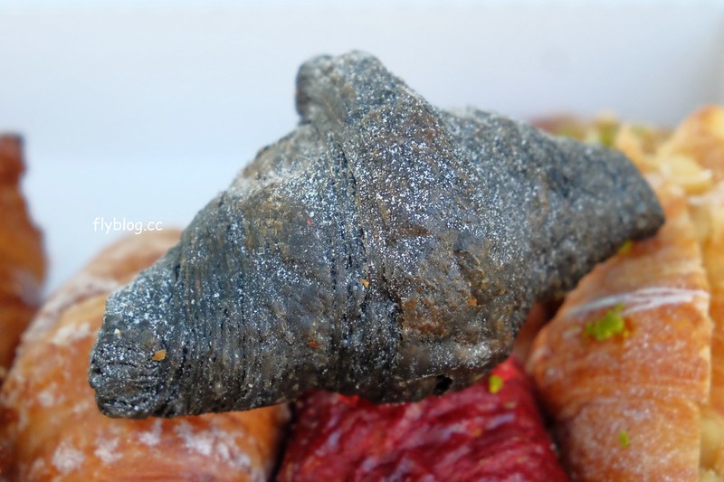 八月堂┃台中北區:殿堂級可頌台中也吃的到,繽紛草莓和青森蘋果季節限定,買7送1自用送禮都划算 @飛天璇的口袋