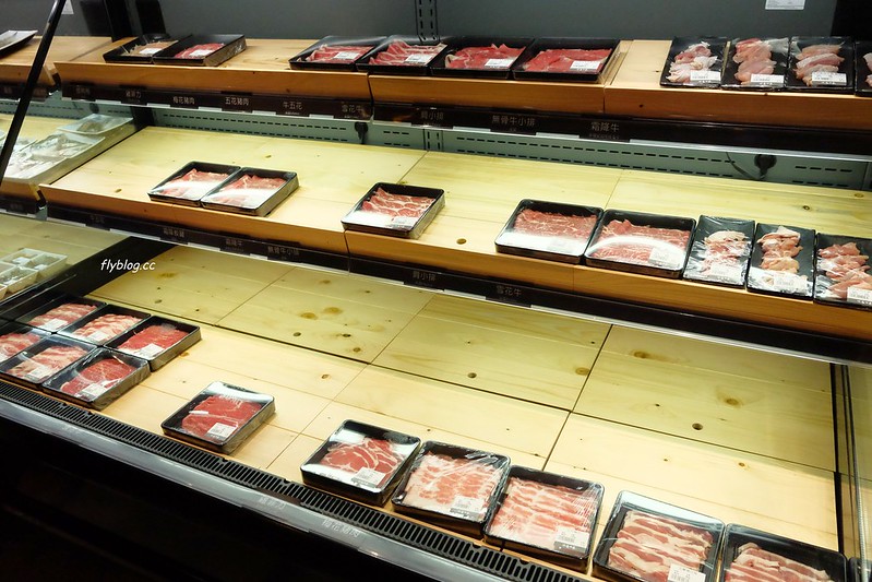 祥富水產沙茶火鍋超市┃台中北區:一個人$30元火鍋湯底,自已到超市買食材煮火鍋,享受在家煮火鍋的概念,中友百貨地下三樓 @飛天璇的口袋