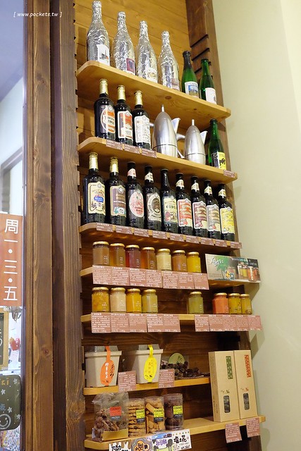 喬巴咖啡.CHOPPER CAFE┃台中東勢美食:簡單小巧的空間,以單品咖啡為主,老闆對咖啡解說很詳細(同場加映:東勢林業園區荷花季) @飛天璇的口袋