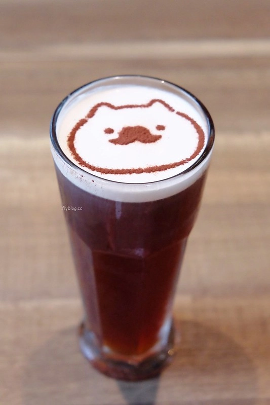 黛麗佐手義式餐廳┃台中后里:日本超夯「反應過激的貓」line貼圖期間限定,餐點表現不俗環境也很好拍,麗寶Outlet Mall美食餐廳推薦 @飛天璇的口袋