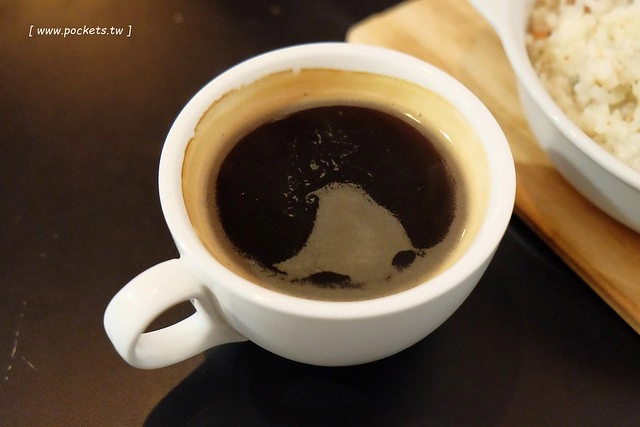 AShare Café┃台中早午餐:充滿旅人故事咖啡館,店裡有濃濃的澳洲風情,滿滿的旅遊紀念收藏品,鄰近台中稅捐處和台中教育大學 @飛天璇的口袋