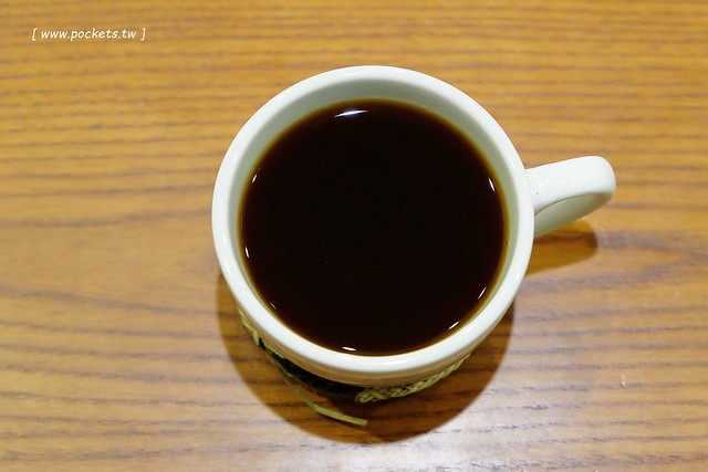 喬巴咖啡.CHOPPER CAFE┃台中東勢美食:簡單小巧的空間,以單品咖啡為主,老闆對咖啡解說很詳細(同場加映:東勢林業園區荷花季) @飛天璇的口袋