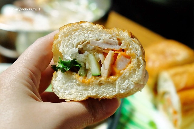 台中南屯|娟越南小吃.南屯市場內的越南料理店,每天都有不同的越南限定 @飛天璇的口袋