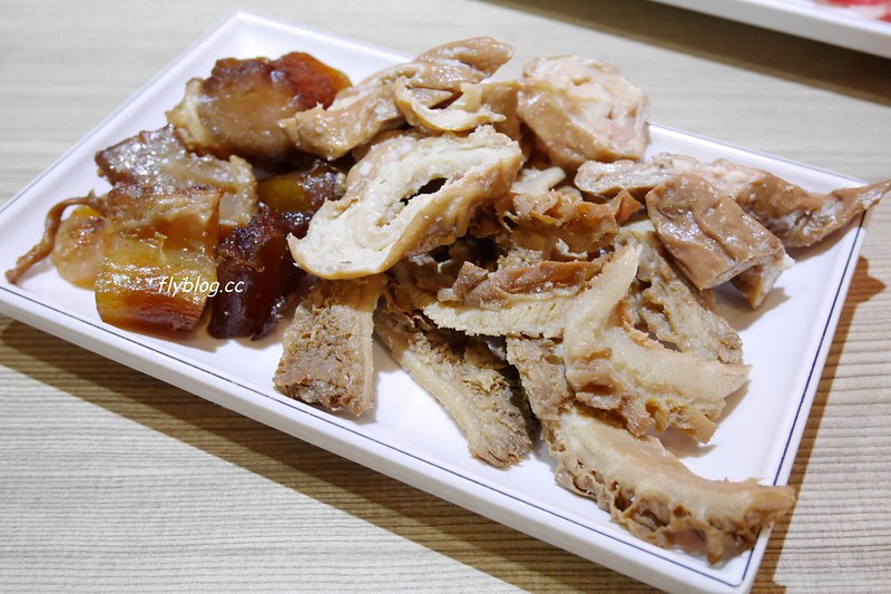 台中西屯|滿堂紅頂級麻辣鴛鴦鍋|599元以上麻辣火鍋吃到飽,牛小排、哈根達斯和可口可樂無限取用 @飛天璇的口袋