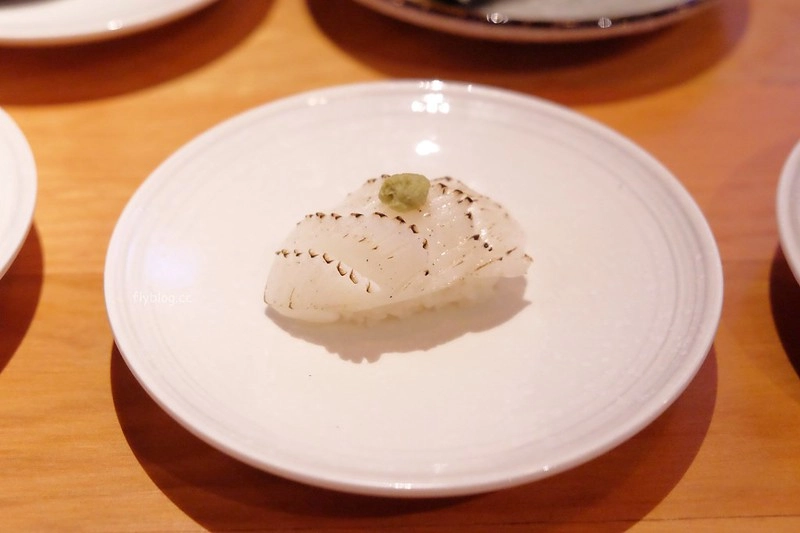 一笈壽司|輕井澤集團最新力作日式壽司品牌,公益路漂亮的清水模建築外觀 @飛天璇的口袋