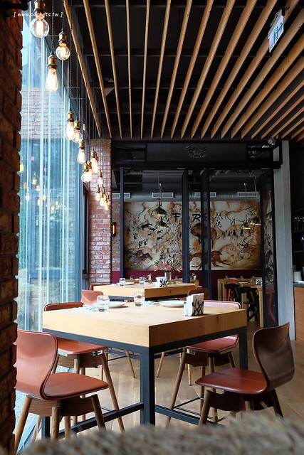 台中西區|FORE restaurant,使用最古老的Grill烹調方式,位於台中美術館綠園道旁 @飛天璇的口袋