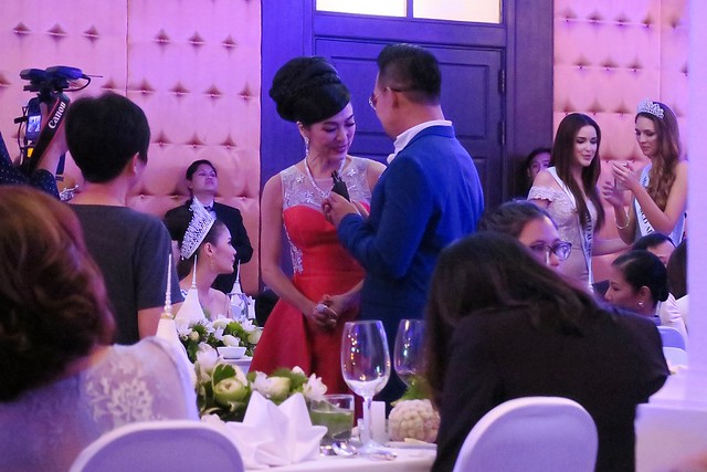 泰國曼谷|曼谷自由行Day1|香格里拉飯店→曼谷市區觀光→皇后藝廊→嘟嘟車→玉佛寺(大皇宮)→Supatra河濱餐廳→歡迎晚宴 @飛天璇的口袋