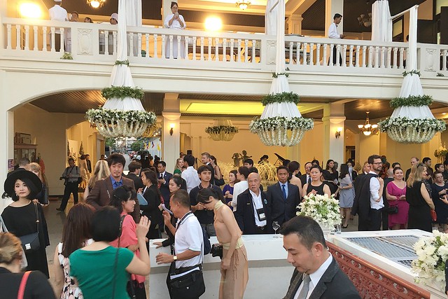 泰國曼谷|曼谷自由行Day1|香格里拉飯店→曼谷市區觀光→皇后藝廊→嘟嘟車→玉佛寺(大皇宮)→Supatra河濱餐廳→歡迎晚宴 @飛天璇的口袋