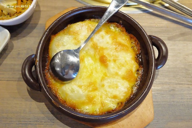 乾杯.中友店┃台中北區美食:輕鬆活潑的用餐氛圍,嘴對嘴親親10秒送五花肉 @飛天璇的口袋