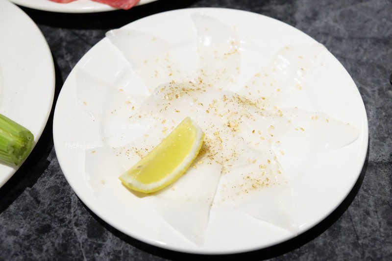 錵燒炭火燒肉┃台中西屯:公益路燒肉店新亮點,錵鑶系列全新品牌,開幕一個月感覺還沒上軌道 @飛天璇的口袋