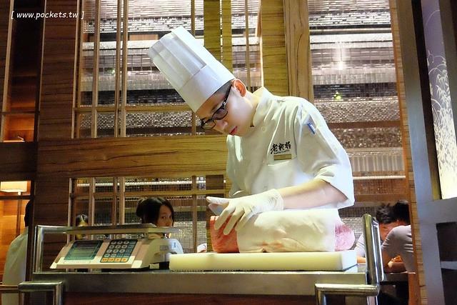 老乾杯。台中市政店:品嚐頂級美味的和牛料理,燈光美、氣氛佳、服務也好,商業午餐價格比較經濟實惠 @飛天璇的口袋