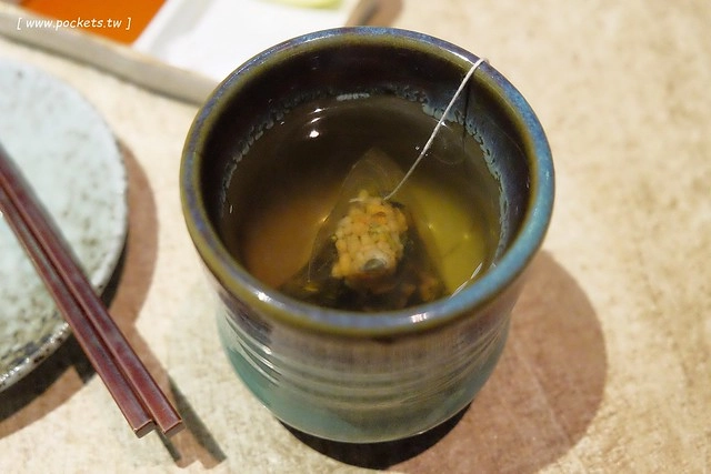 老乾杯。台中市政店:品嚐頂級美味的和牛料理,燈光美、氣氛佳、服務也好,商業午餐價格比較經濟實惠 @飛天璇的口袋