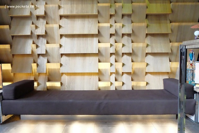 老乾杯。台中市政店:品嚐頂級美味的和牛料理,燈光美、氣氛佳、服務也好,商業午餐價格比較經濟實惠 @飛天璇的口袋