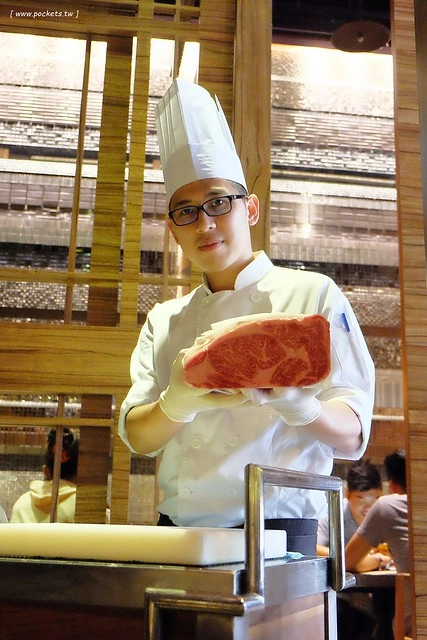 老乾杯。台中市政店:品嚐頂級美味的和牛料理,燈光美、氣氛佳、服務也好,商業午餐價格比較經濟實惠 @飛天璇的口袋